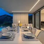 Luxury Omnia Hvar With Infinity Pool * Χβαρ