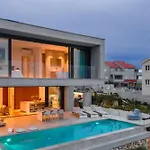 Luxury Omnia Hvar With Infinity Pool *