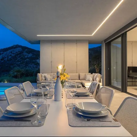 Luxury Omnia Hvar With Infinity Pool * 赫瓦尔