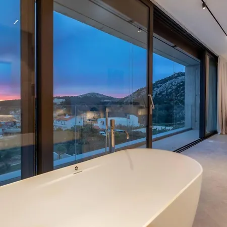 Luxury Omnia Hvar With Infinity Pool * 赫瓦尔