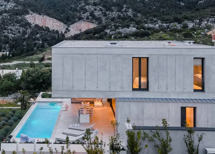 Luxury Omnia Hvar With Private Infinity Pool