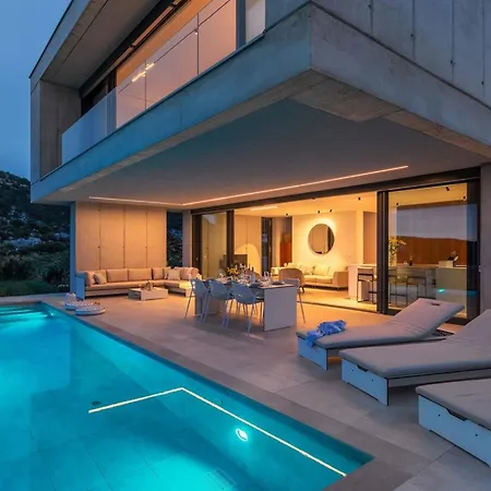 Luxury Omnia Hvar With Infinity Pool חוואר